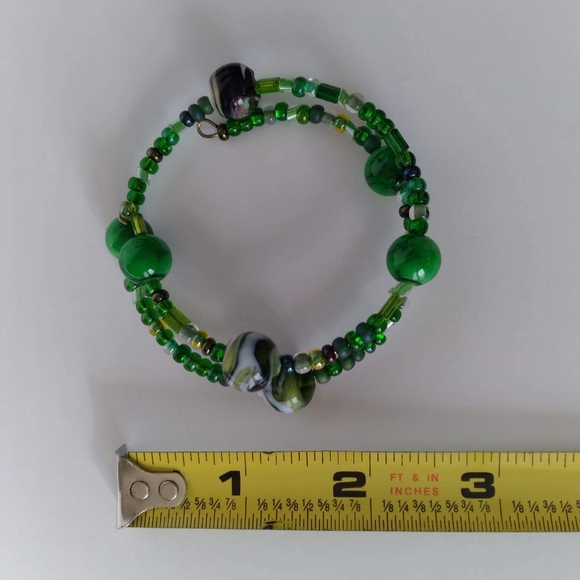 Green Glass Beaded Coil Bracelet - Picture 3 of 3